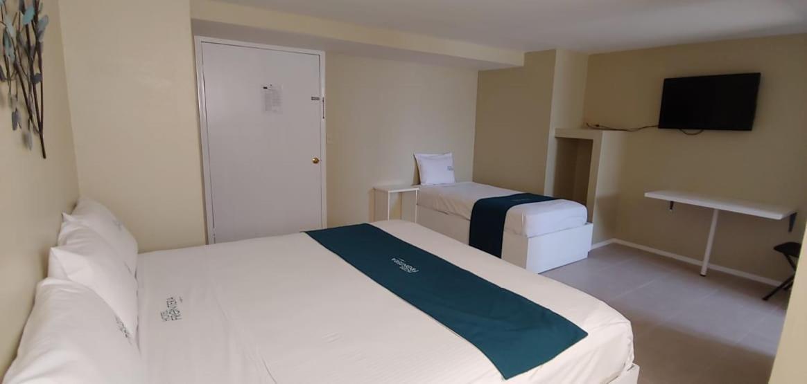 Hotel Frontera Baja Mexicali Esterno foto