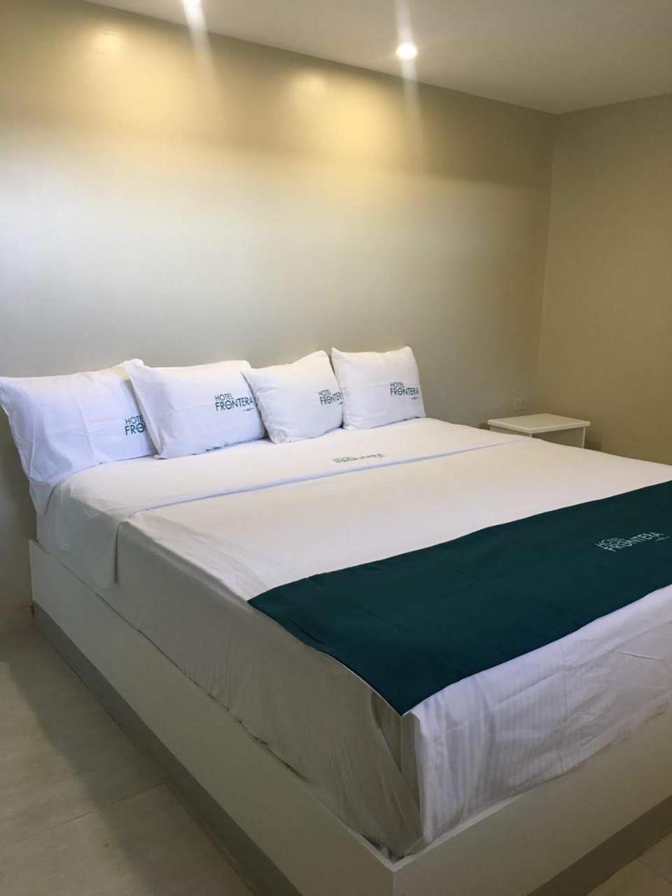 Hotel Frontera Baja Mexicali Esterno foto