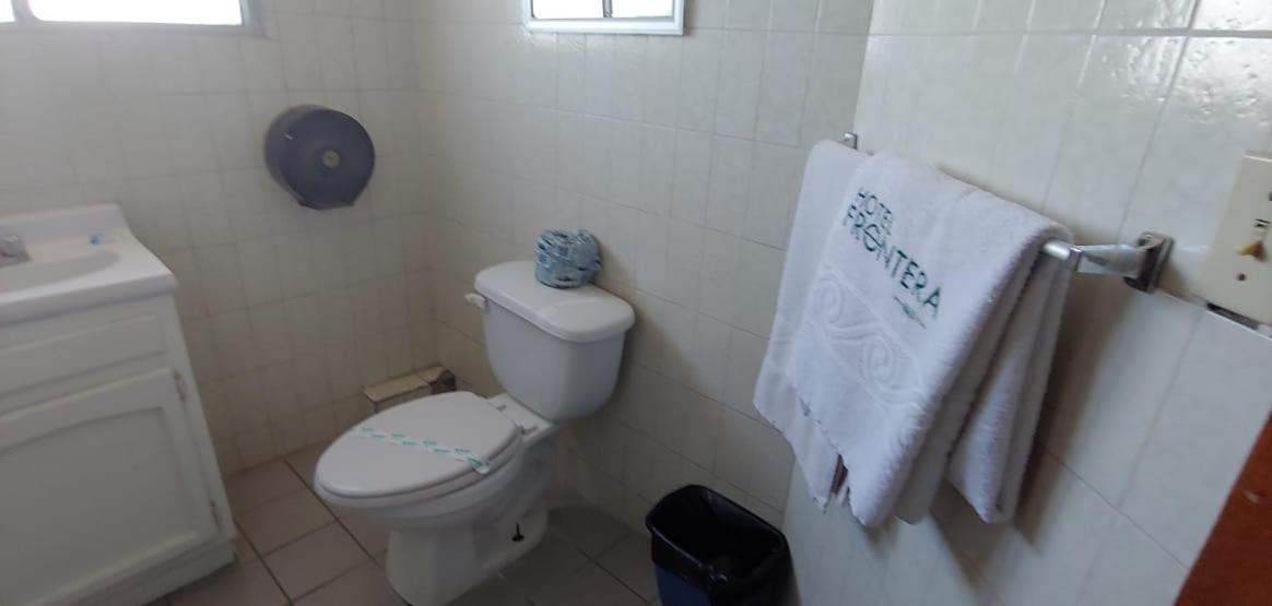 Hotel Frontera Baja Mexicali Esterno foto