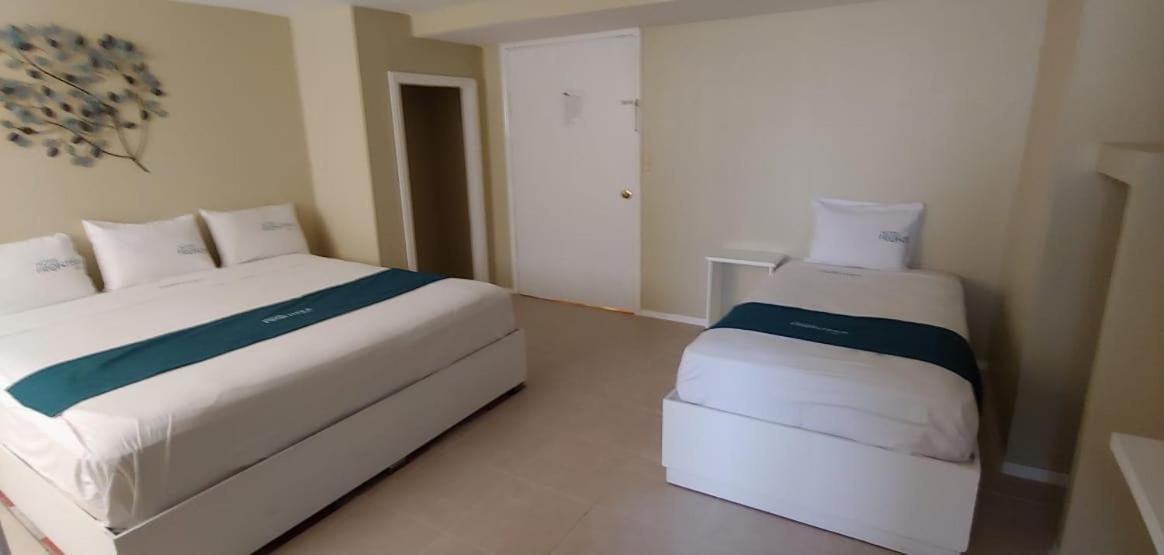 Hotel Frontera Baja Mexicali Esterno foto